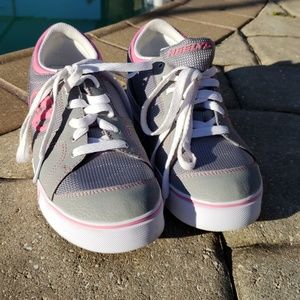 Heelys sneakers size 8 shoes wheels pink gray